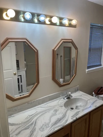 Bathroom Mirror lighting before