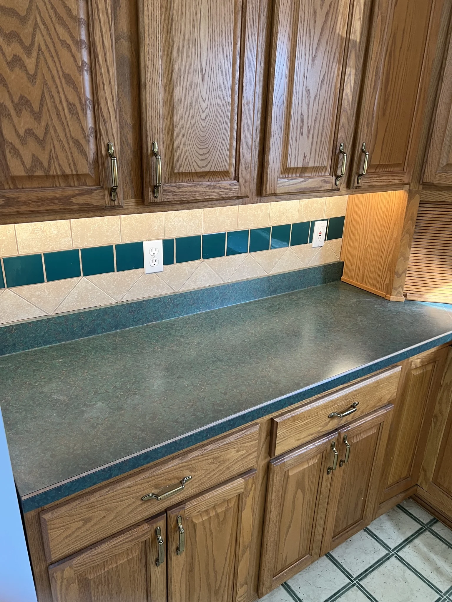 Under cabinet lights after
